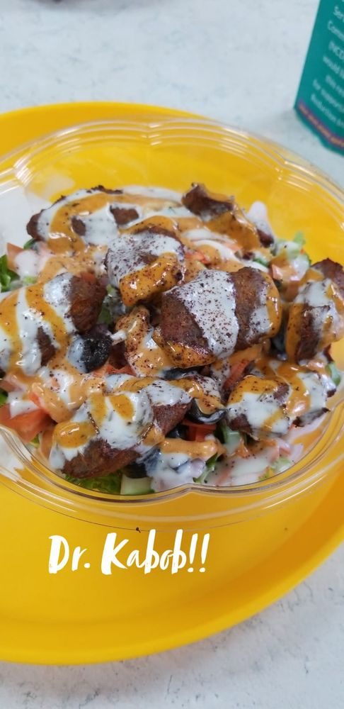 Falafel bowl with garlic and spicy sauce